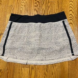 LULULEMON pace rival skirt II